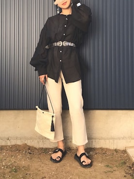 「petitcro（プティクロ）のpetitcro  ワイドバングル PCKB1901001（バングル/リストバンド）」を使った、yukariさん（レディース・168cm）の春コーディネート