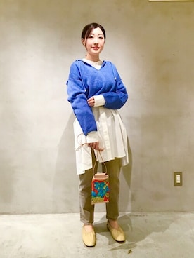 「アイテム（デニムパンツ、ベージュ系）」を使った、土倉さん（レディース・153cm）の春コーディネート