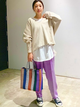 「アイテム（トートバッグ、オレンジ系）」を使った、土倉さん（レディース・153cm）の春コーディネート