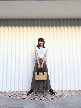 「Reebok（リーボック）のユニセックス リーボック インスタ ポンプフューリー ブラック Reebok INSTAPUMP FURY OG V65750（スニーカー）」を使った、行木由香里さん（レディース・168cm）の夏コーディネート