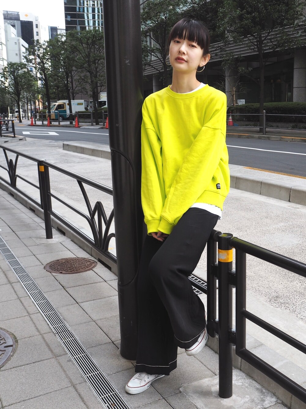 VTWELVE 蛍光イエロー スウェット防寒シャツサイズXXL STELLA77GOLF tシャツ 蛍光カラーゴルフモックネック長袖T メンズ