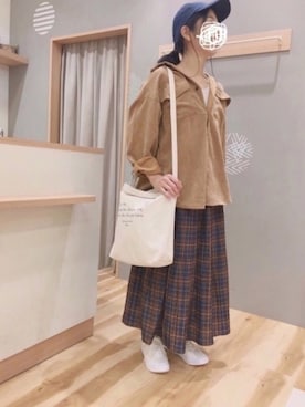 「Samansa Mos2 blue（サマンサモスモスブルー）のアイテム（スニーカー）」を使った、344.☺︎さん（レディース・160cm）の秋コーディネート