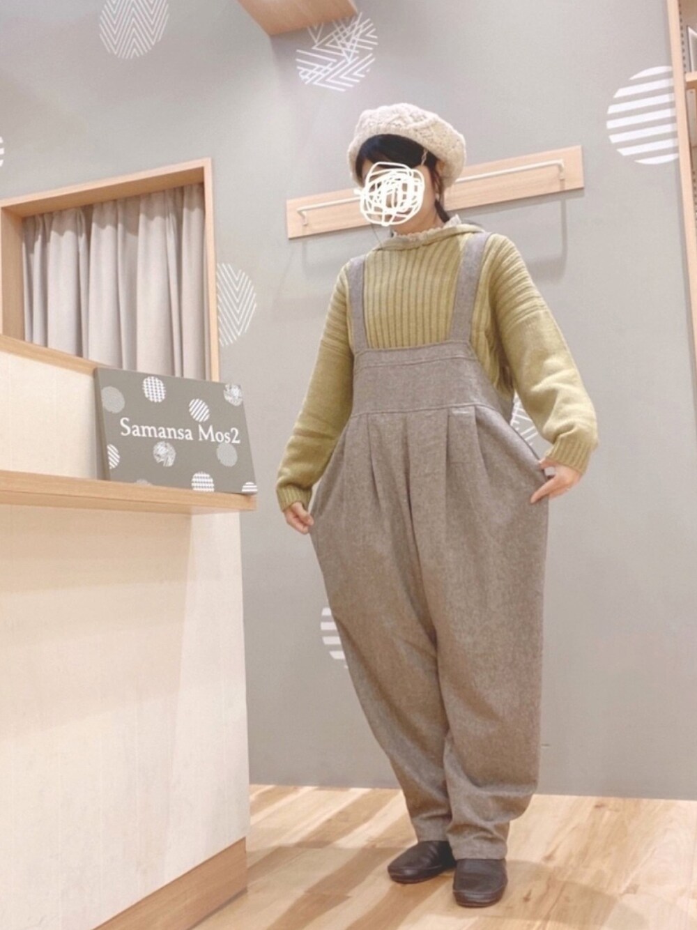 「サマンサ モスモス(Samansa Mos2)、サマンサモスモス、サロペット、セーラー、セーラーニット、ニット帽、スタンドネック、ママコーデ、おしゃれさんと繋がりたい、いいね&フォロー よろしくお願いします☺︎」｜「Samansa Mos2のセーラーニットプルオーバー（ニット/セーター、イエロー系）」を使った、344.☺︎さん（レディース・160cm）の秋コーディネートの1枚目の写真