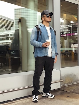 「BLUE BLUE（ブルーブルー）のアイテム（デニムジャケット）」を使った、棚橋弘至さん（メンズ・181cm）の春コーディネート