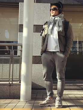 「Aether（-）のアイテム」を使った、棚橋弘至さん（メンズ・181cm）の冬コーディネート