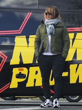 「8100（ハッセンヒャク）のアイテム」を使った、棚橋弘至さん（メンズ・181cm）の冬コーディネート