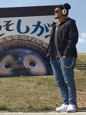 「Saturdays NYC（サタデーズ ニューヨークシティ ）のアイテム（マウンテンパーカー）」を使った、棚橋弘至さん（メンズ・181cm）の春コーディネート