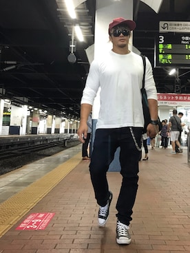 「NIKE（ナイキ）のアイテム（デニムパンツ）」を使った、棚橋弘至さん（メンズ・181cm）の秋コーディネート
