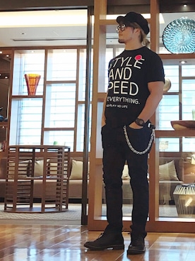 「アイテム（キャスケット）」を使った、棚橋弘至さん（メンズ・181cm）の秋コーディネート