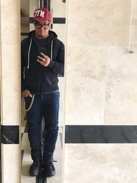「NIKE（ナイキ）のアイテム（デニムパンツ）」を使った、棚橋弘至さん（メンズ・181cm）の春コーディネート