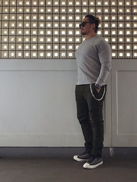 「A.P.C.（アーペーセー）のアイテム（スウェット）」を使った、棚橋弘至さん（メンズ・181cm）の春コーディネート