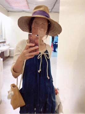 「ADAM ET ROPE'（アダムエロペ）のアイテム（サロペット/オーバーオール）」を使った、nanさん（レディース・155cm）の秋コーディネート