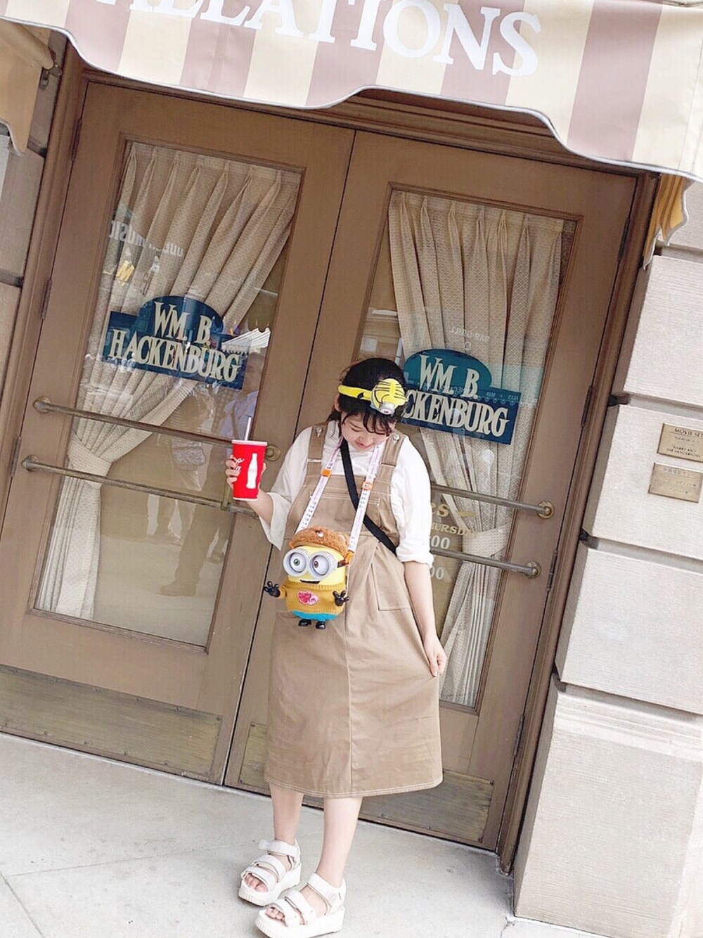 「サロペット、低身長コーデ、低身長、消えそうな色コーデ、秋のカフェオレコーデ、おしゃれさんと繋がりたい」｜「INTER FACTORYのWEARISTA たかあしあかり × INTER FACTORY　ぴったりサイズジャンパースカート（ジャンパースカート、ブラウン系）」を使った、miuさん（レディース・150cm）の秋コーディネートの1枚目の写真
