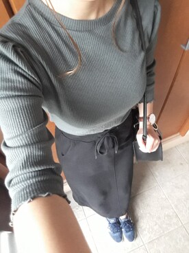 「しまむら（シマムラ）のアイテム（Tシャツ/カットソー、グリーン系）」を使った、☆あーみー☆さん（レディース・156cm）の秋コーディネート