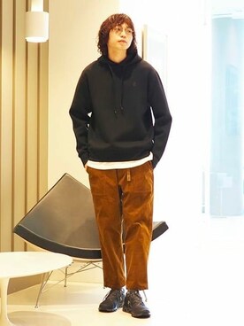 「Gramicci（グラミチ）のアイテム（パーカー）」を使った、B:MING by BEAMS MENさん（メンズ・186cm）の夏コーディネート