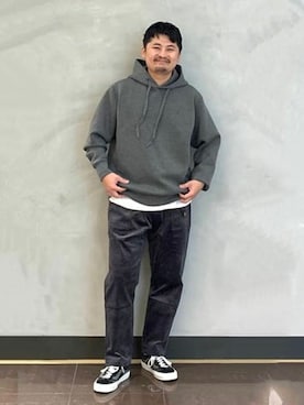 「Gramicci（グラミチ）のアイテム（パーカー）」を使った、B:MING by BEAMS MENさん（メンズ・168cm）の秋コーディネート