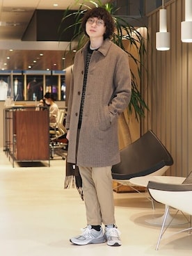 「グラミチ」｜「アイテム（ステンカラーコート）」を使った、B:MING by BEAMS MENさん（メンズ・186cm）の秋コーディネート