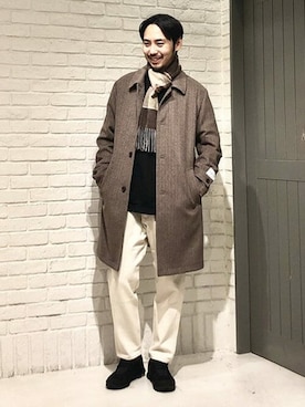 「LEE」｜「アイテム（ステンカラーコート）」を使った、B:MING by BEAMS MENさん（メンズ・176cm）の冬コーディネート