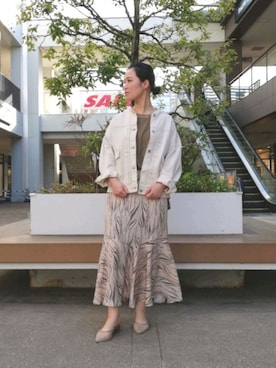 「ぽっちゃりコーデ」｜「アイテム（ジャケット/アウター、ホワイト系）」を使った、AKIさん（レディース・160cm）の春コーディネート