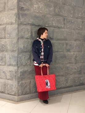 「アイテム（トートバッグ、レッド系）」を使った、つぼねさん（レディース・153cm）の冬コーディネート