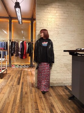 「レザーコーデ」｜「アイテム（スウェット）」を使った、つぼねさん（レディース・153cm）の冬コーディネート