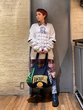 「ﾋﾞｯｸﾞｼﾙｴｯﾄ」｜「アイテム（スウェット）」を使った、つぼねさん（レディース・153cm）の冬コーディネート
