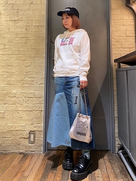 「アイテム（トートバッグ、シルバー系）」を使った、つぼねさん（レディース・153cm）の冬コーディネート