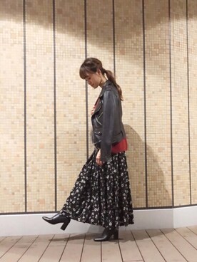 Rosso モノトーン花柄ロングスカートを使った人気ファッションコーディネート Wear