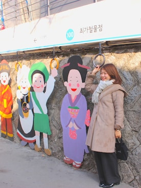 「韓国」｜「アイテム（ムートンコート）」を使った、lunaさん（レディース・156cm）の春コーディネート