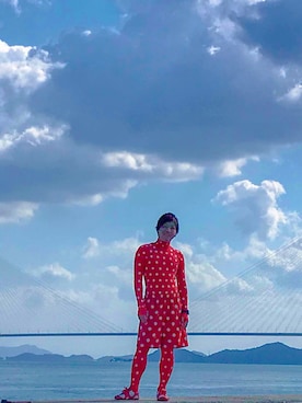 「ZOZO（ゾゾ）のアイテム（トップス、レッド系）」を使った、 赤ゾゾスーツの旅人 まきこうさん（メンズ）の秋コーディネート