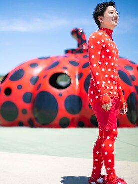 「ZOZO（ゾゾ）のアイテム（トップス、レッド系）」を使った、 赤ゾゾスーツの旅人 まきこうさん（メンズ）の秋コーディネート