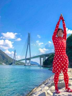 「ZOZO（ゾゾ）のアイテム（トップス、レッド系）」を使った、 赤ゾゾスーツの旅人 まきこうさん（メンズ）の秋コーディネート