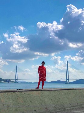 「ZOZO（ゾゾ）のアイテム（トップス、レッド系）」を使った、 赤ゾゾスーツの旅人 まきこうさん（メンズ）の秋コーディネート