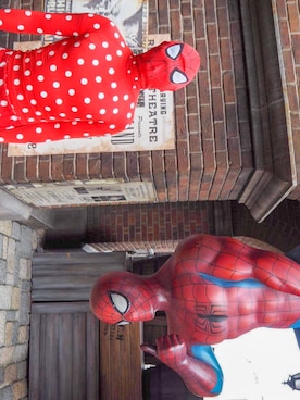 「ZOZO（ゾゾ）のアイテム（トップス、レッド系）」を使った、 赤ゾゾスーツの旅人 まきこうさん（メンズ）の秋コーディネート