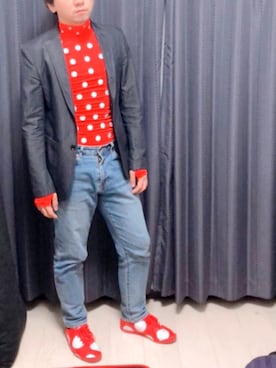 「ZOZO（ゾゾ）のアイテム（デニムパンツ、ブルー系）」を使った、 赤ゾゾスーツの旅人 まきこうさん（メンズ）の秋コーディネート