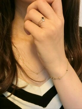 「agete（アガット）のアイテム（ブレスレット）」を使った、manakaさん（レディース・157cm）の冬コーディネート