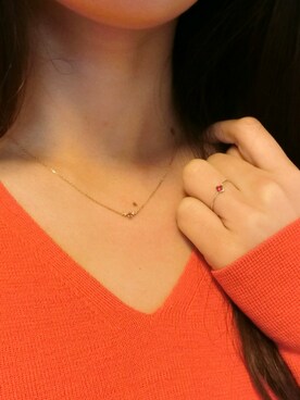 「アイテム（アクセサリー、レッド系）」を使った、manakaさん（レディース・157cm）の冬コーディネート