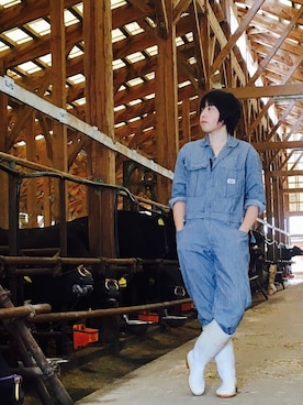 「アイテム（レインシューズ、ホワイト系）」を使った、牛飼い田中あつみさん（レディース・162cm）の夏コーディネート