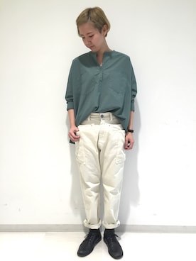 「RNA-N（アールエヌエーエヌ）のR3241 エプロンワークパンツ（その他パンツ、ホワイト系）」を使った、mahoさん（レディース・161cm）の冬コーディネート