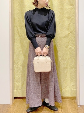 「earth music&ecology（アースミュージックアンドエコロジー）のアイテム（ニット/セーター、ブラック系）」を使った、Rihoさん（レディース・155cm）の冬コーディネート