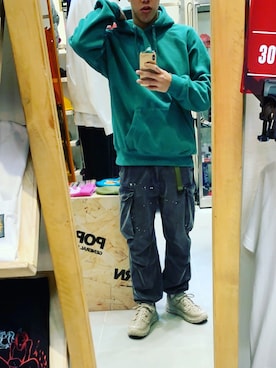 「HOKA（ホカ）のアイテム（スニーカー、ベージュ系）」を使った、yeung369さん（メンズ・175cm）の冬コーディネート