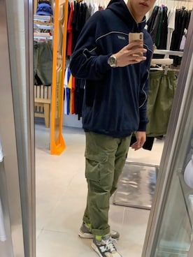 「NEW BALANCE（ニューバランス）のアイテム（スニーカー、グレー系）」を使った、yeung369さん（メンズ・175cm）の冬コーディネート