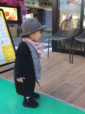 「手作りのアイテム（マフラー、ピンク系）」を使った、ouiさん（キッズ・110cm）の冬コーディネート