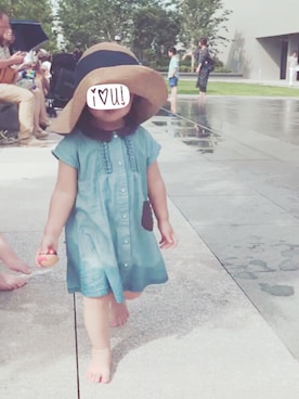 「ばあばからのプレゼントのアイテム（ワンピース、ブルー系）」を使った、ouiさん（キッズ・110cm）の夏コーディネート