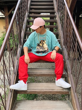 「Guess（ゲス）のアイテム（チノパンツ）」を使った、Chris  Changさん（メンズ・174cm）の夏コーディネート