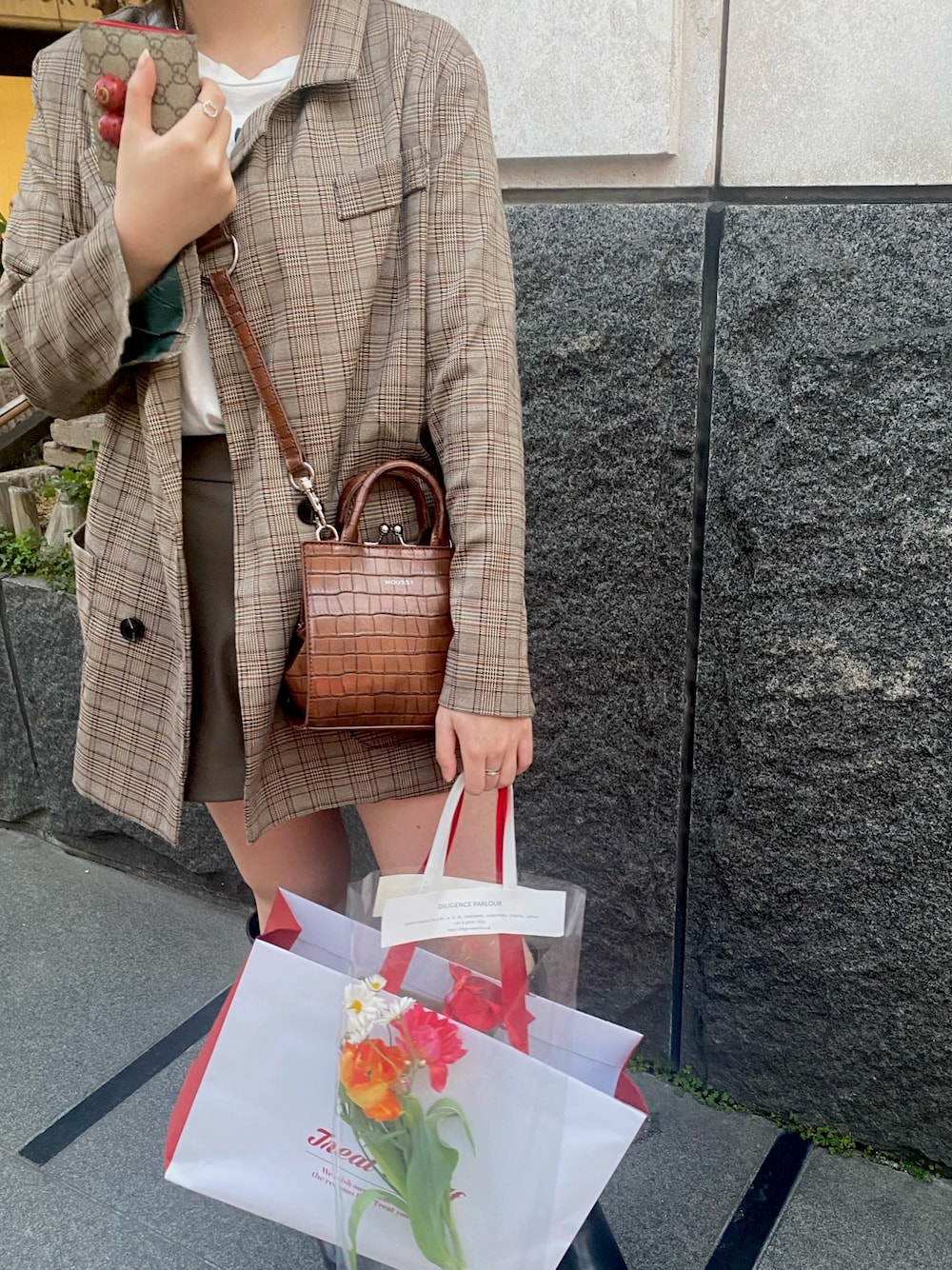 「キレイめカジュアル、オルチャンファッション、韓国ファッション」｜「MOUSSYのアイテム（バッグ、ブラウン系）」を使った、Rikaさん（レディース・160cm）の夏コーディネートの1枚目の写真