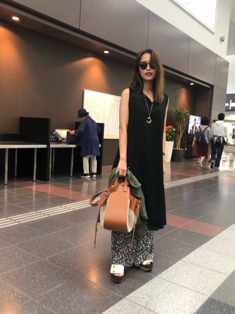 近藤千尋さん着用ロエベ