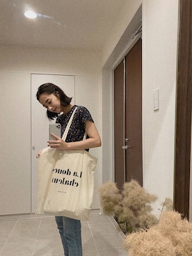 「rag & bone（ラグアンドボーン）のアイテム（トップス）」を使った、近藤千尋さん（レディース・160cm）の夏コーディネート