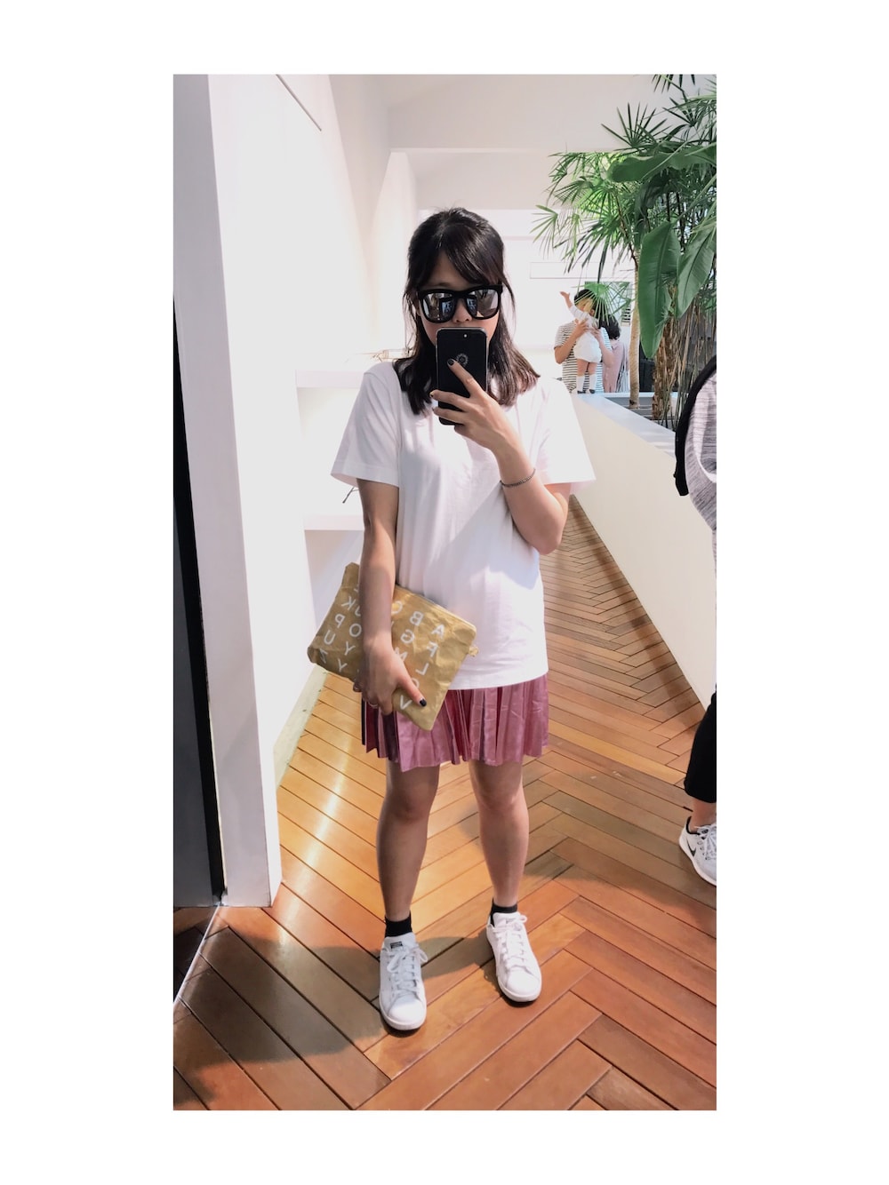 「seoul、UNIQLO、夏コーデ」｜「UNIQUEのアイテム（Tシャツ/カットソー、ホワイト系）」を使った、mangoxxxさん（レディース・158cm）の夏コーディネートの1枚目の写真