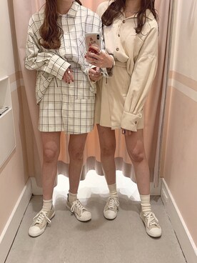 「へザー」｜「アイテム（スニーカー）」を使った、NENEさん（レディース・162cm）の春コーディネート